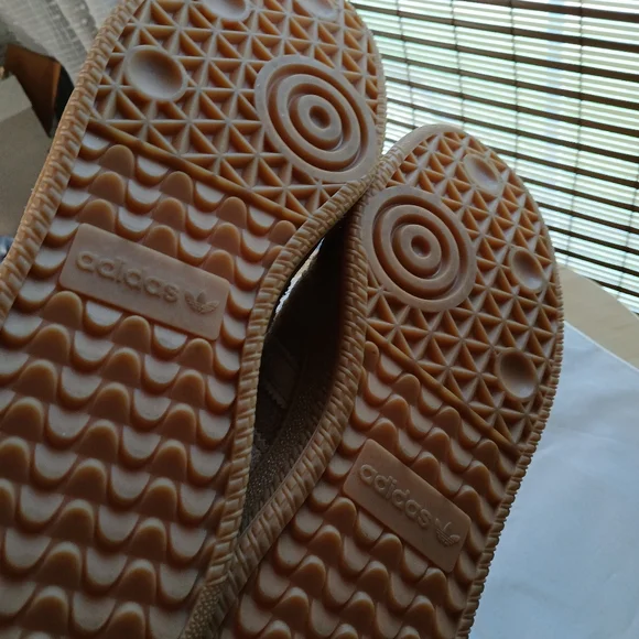 Adidas Beige Suede Sneakers Sz 11 - Picture 11 of 13